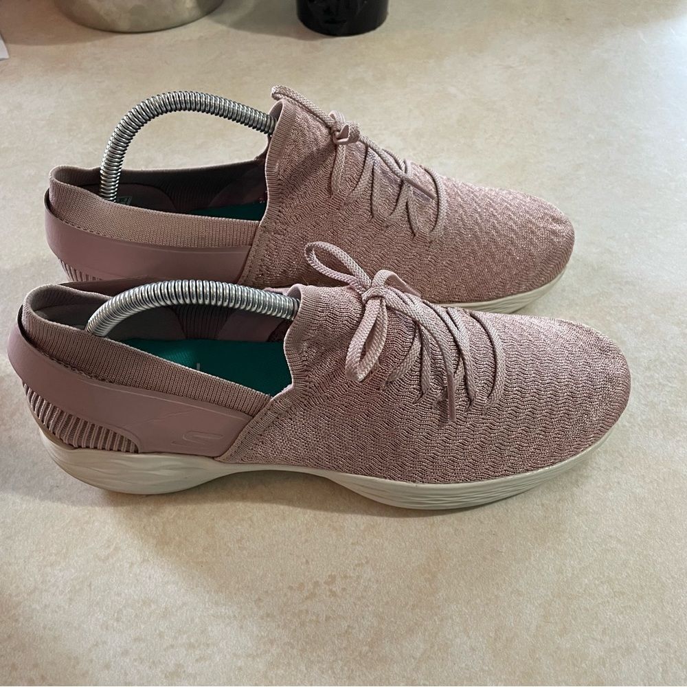 Skechers Women You Walk shoes Blush pink rose gold sparkle size 10 slip on